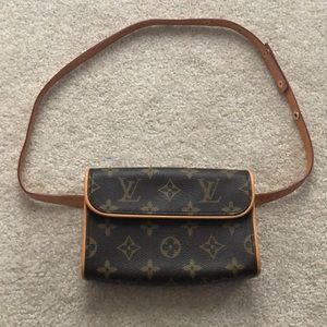 Authentic | Louis Vuitton Florentine Pochette